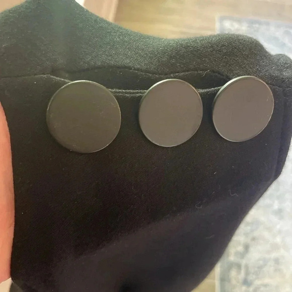 Calvin Klein Black Sleeveless 3 button Stretch Shell Dress. Size Medium - Picture 2 of 7